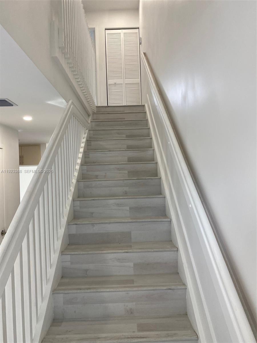 LESLIE ESTATES SEC SEVEN - Residential Lease