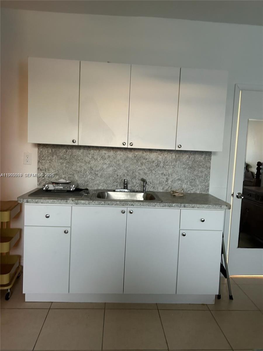 CORAL PARK ESTATES SEC 5 - Residential Lease