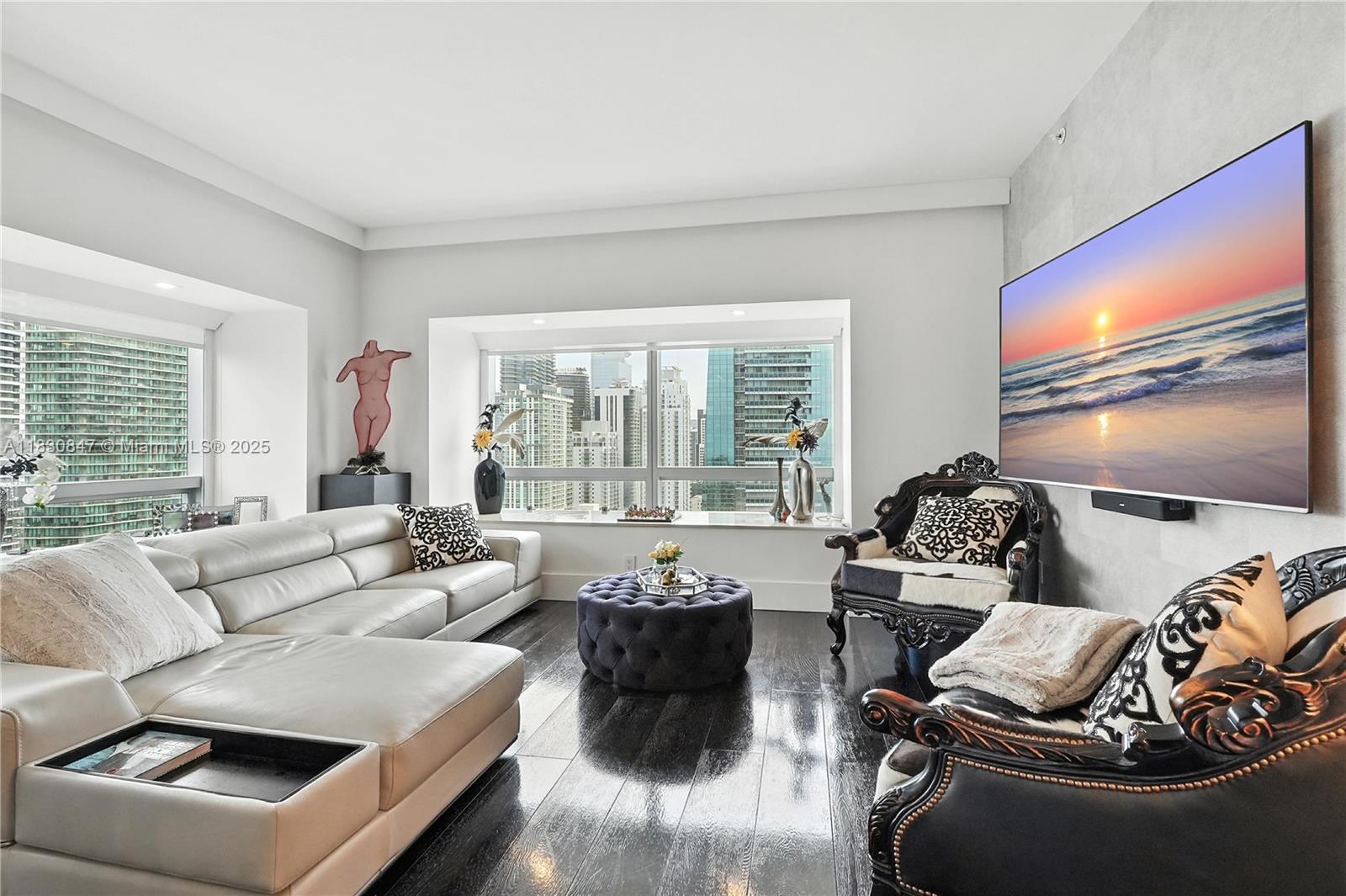 1435 Brickell Ave 3512