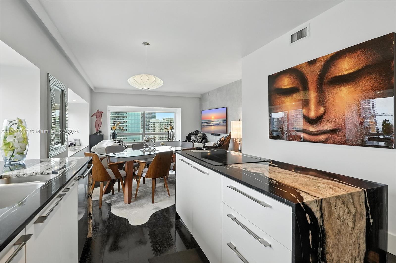 1435 Brickell Ave 3512