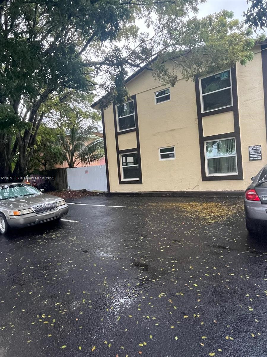 LAUDERDALE NORTH PARK - Residential Lease