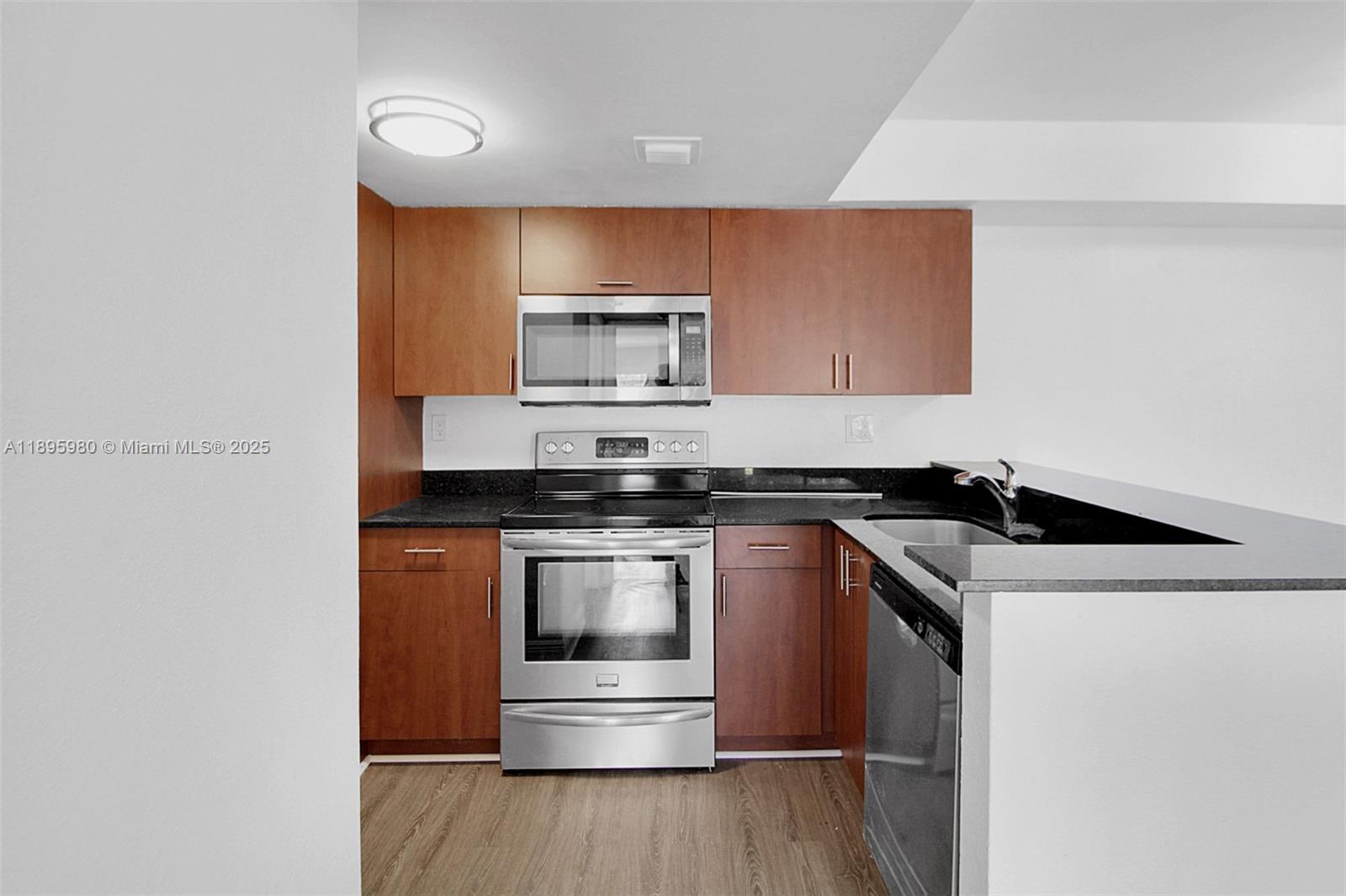 VILLA BELLINI CONDO - Residential