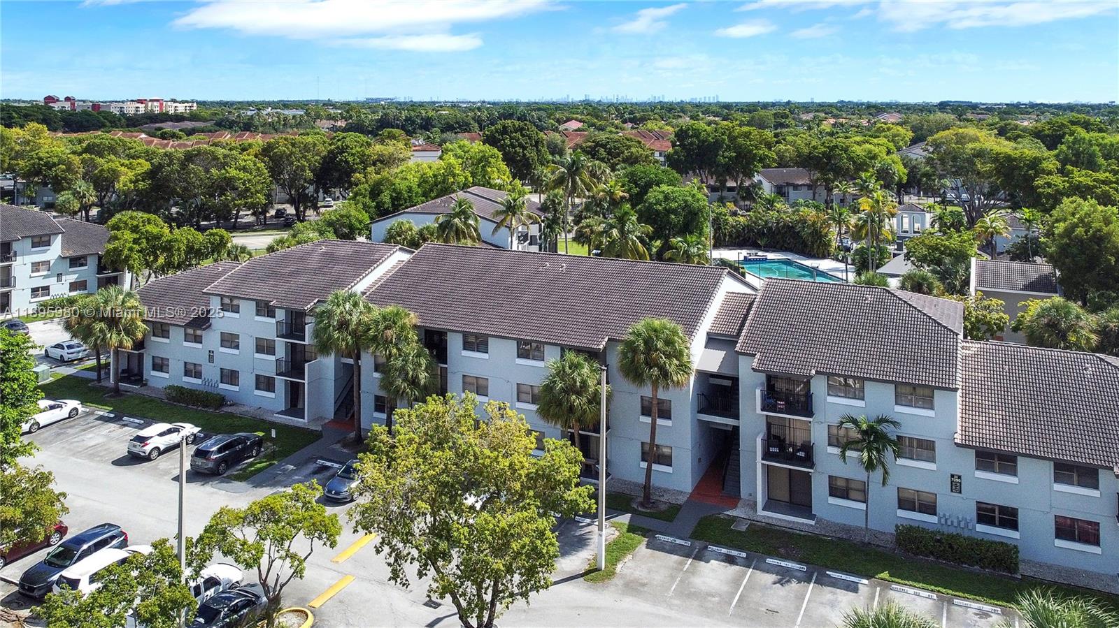 VILLA BELLINI CONDO - Residential