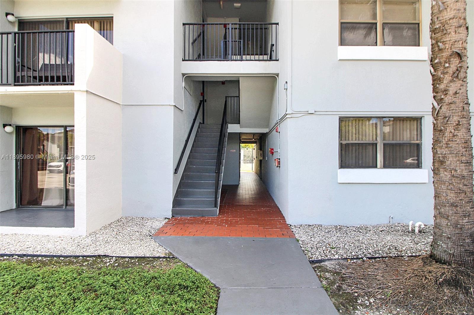 VILLA BELLINI CONDO - Residential