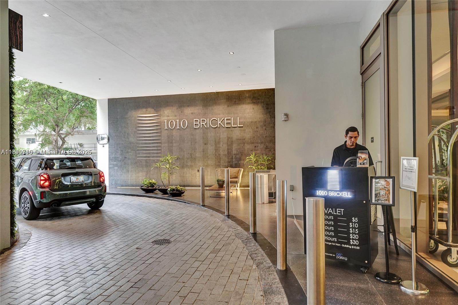 1010 BRICKELL CONDO - Residential Lease