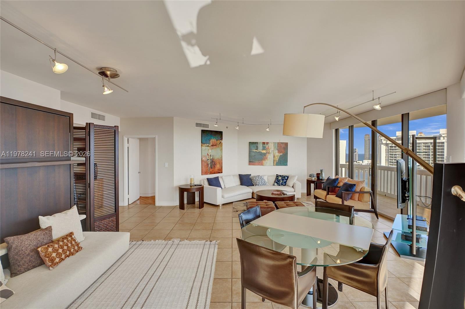 2000 ISL BLVD WILLIAMS IS - Residential Lease