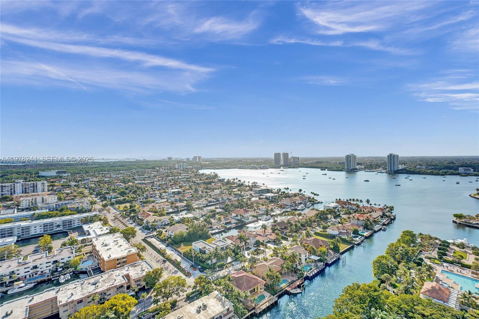 2000 Island Blvd 2802