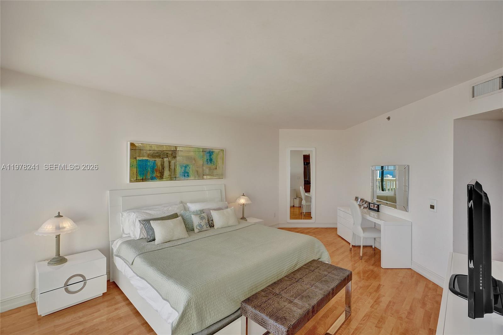 2000 ISL BLVD WILLIAMS IS - Residential Lease