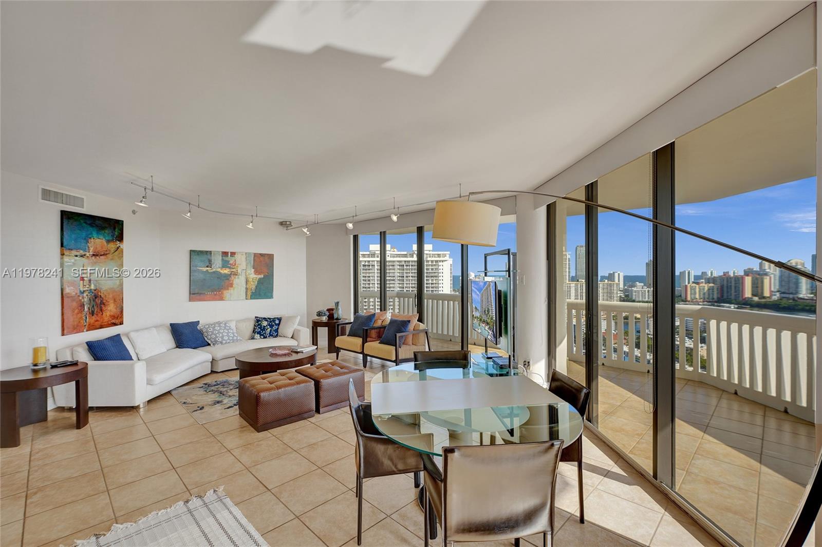 2000 ISL BLVD WILLIAMS IS - Residential Lease