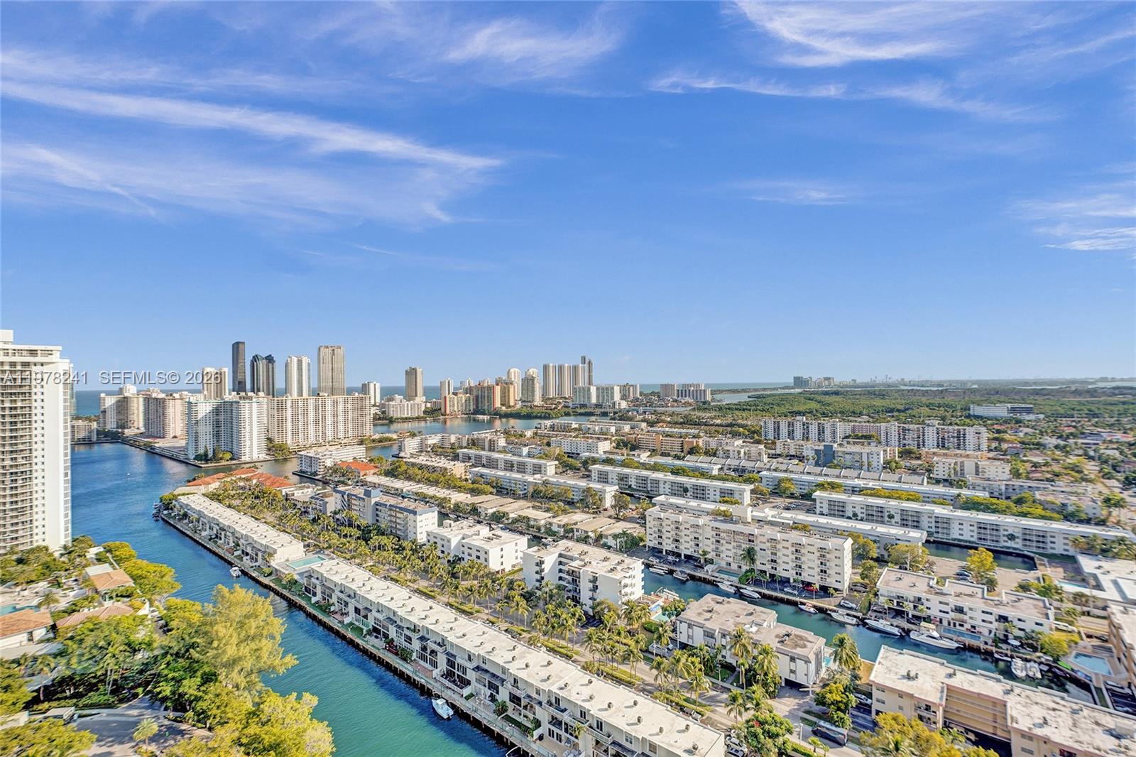 2000 Island Blvd 2802