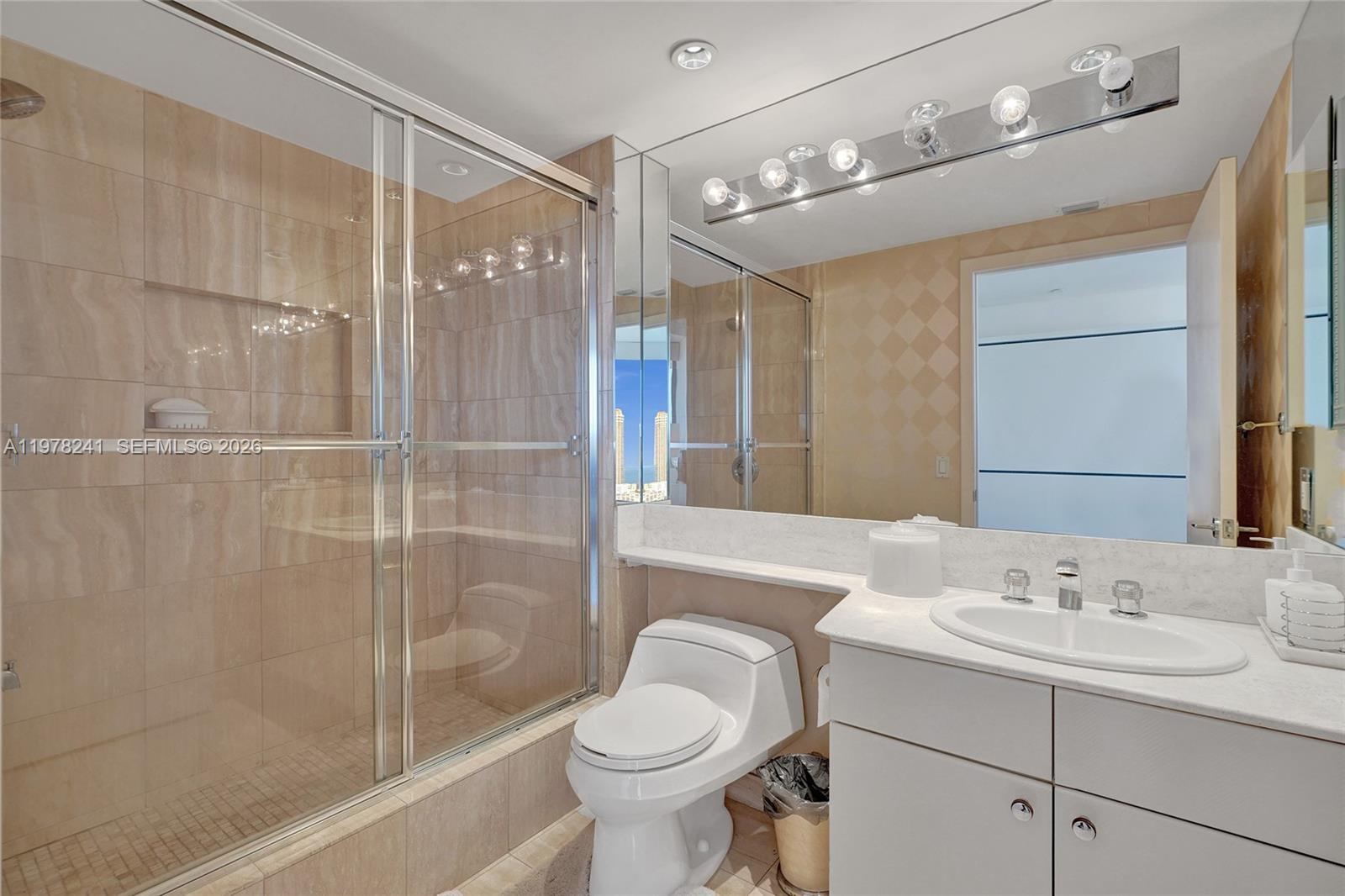 2000 ISL BLVD WILLIAMS IS - Residential Lease