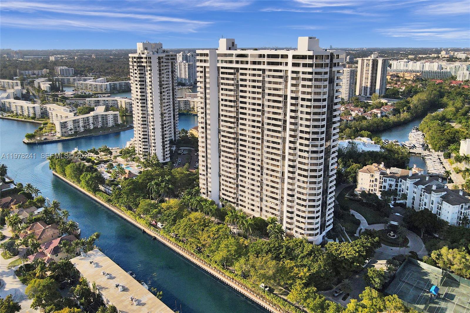 2000 ISL BLVD WILLIAMS IS - Residential Lease