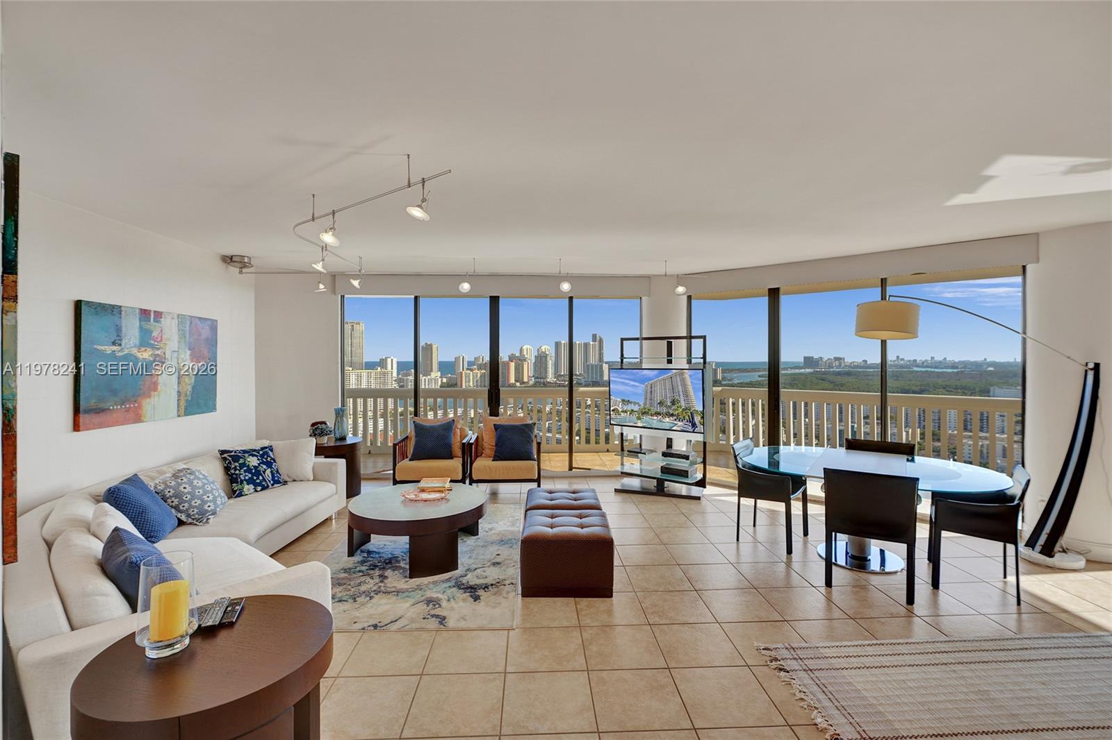 2000 ISL BLVD WILLIAMS IS - Residential Lease