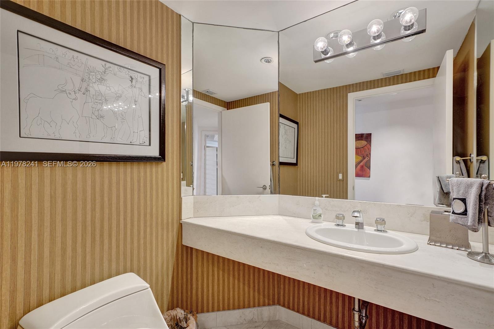 2000 ISL BLVD WILLIAMS IS - Residential Lease