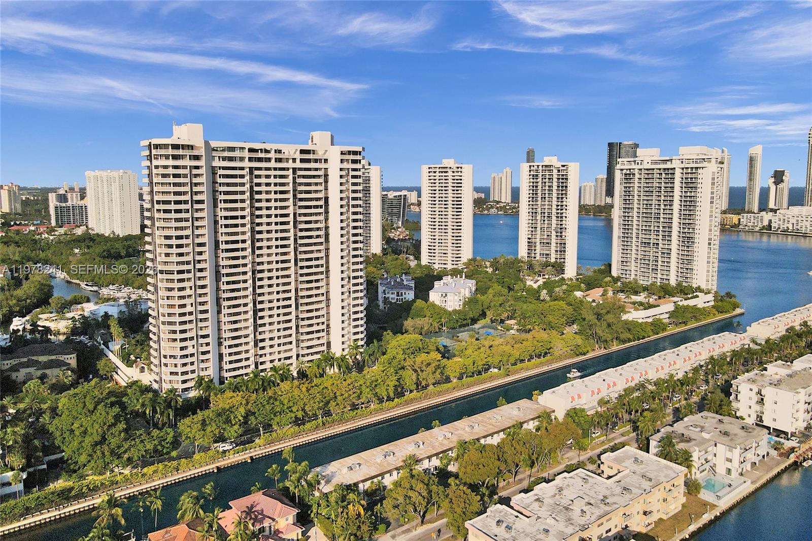 2000 ISL BLVD WILLIAMS IS - Residential Lease