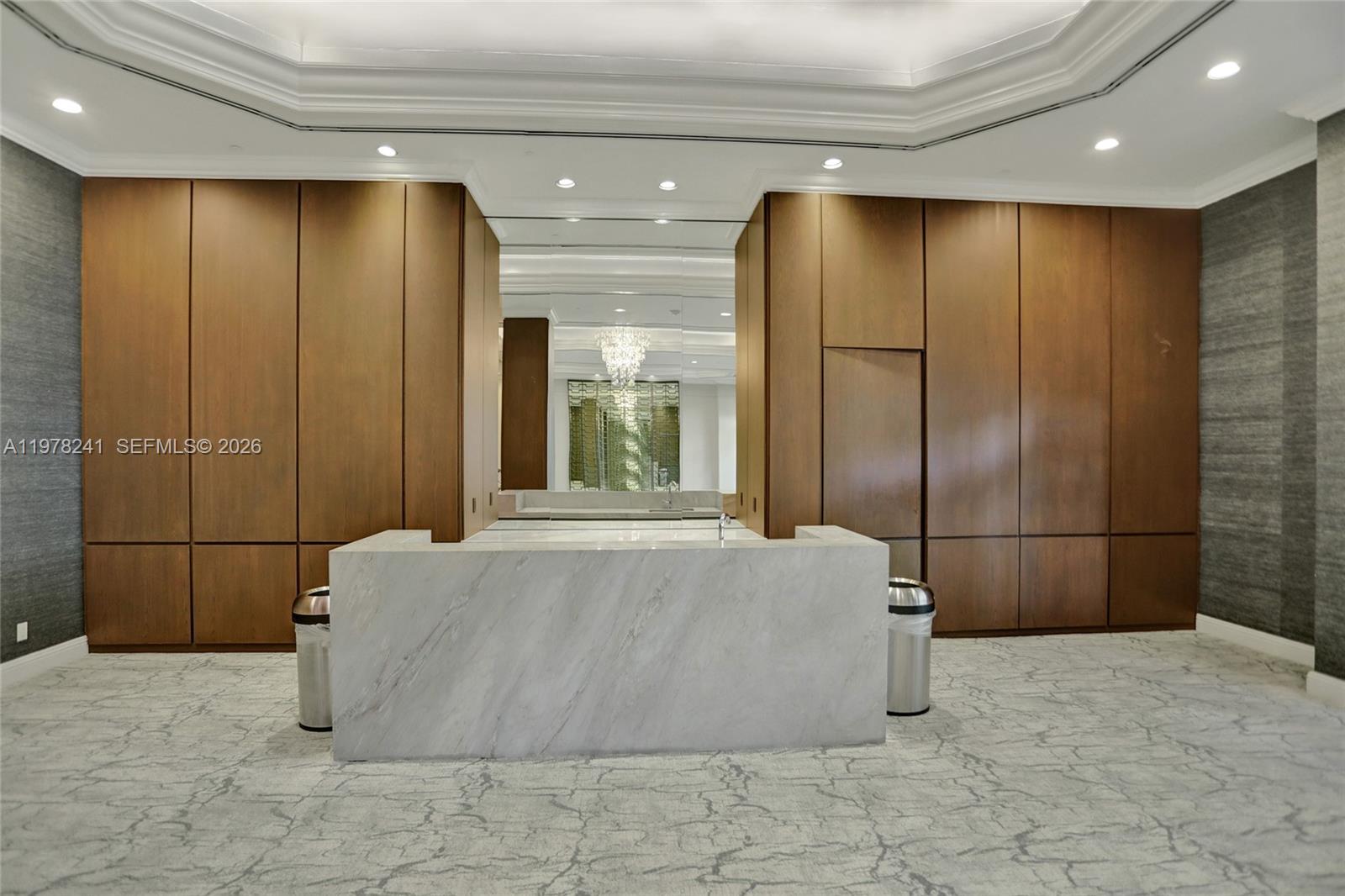 2000 ISL BLVD WILLIAMS IS - Residential Lease