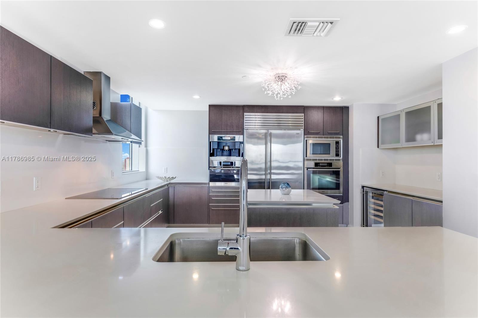 JADE BEACH CONDO - Residential Lease