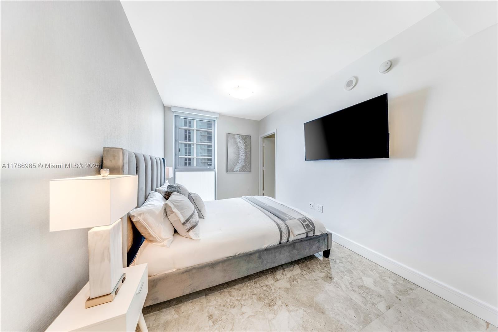 JADE BEACH CONDO - Residential Lease