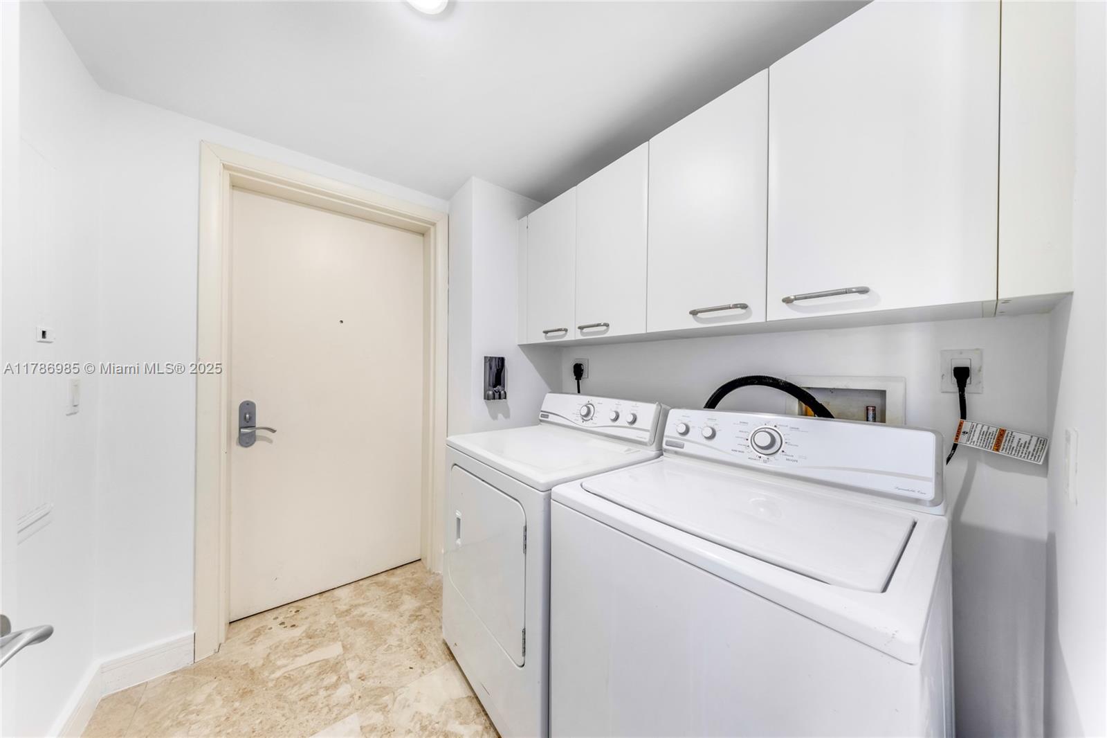 JADE BEACH CONDO - Residential Lease