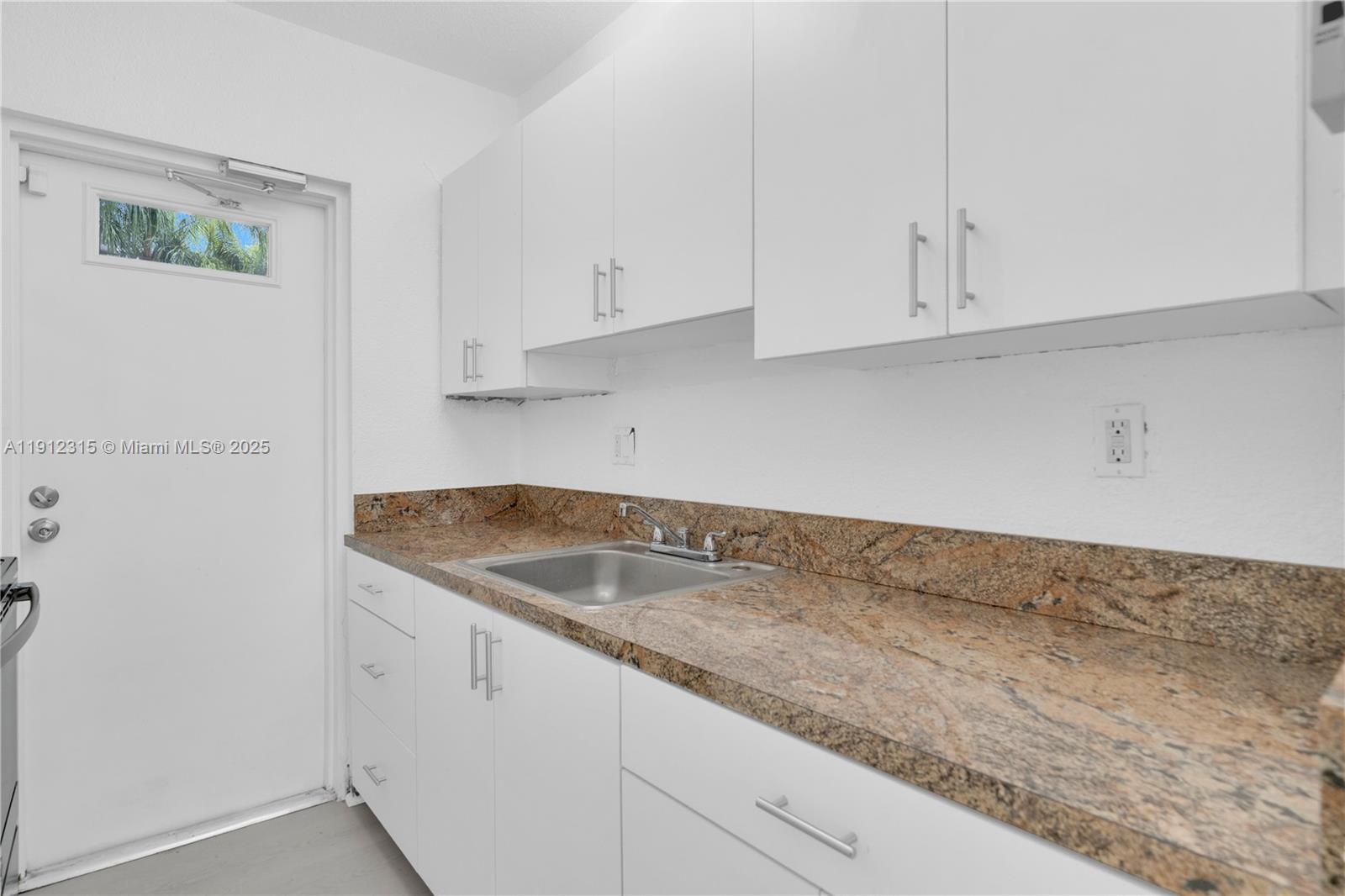 THE BERKELEY CONDO - Residential