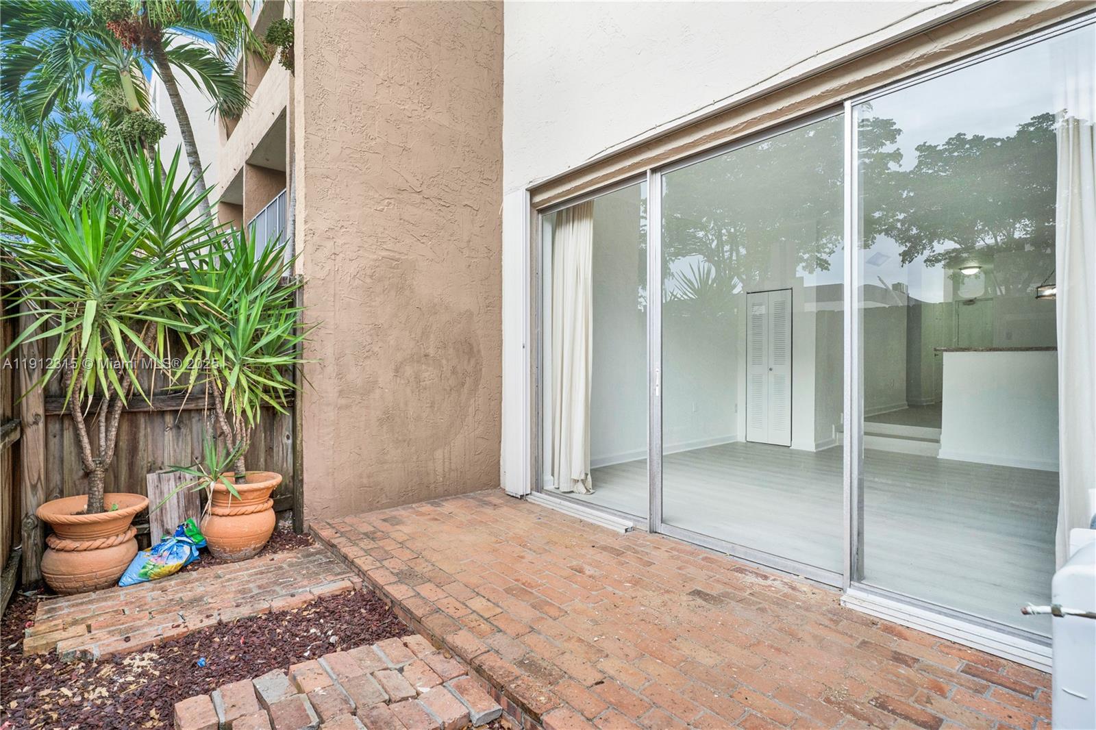 THE BERKELEY CONDO - Residential