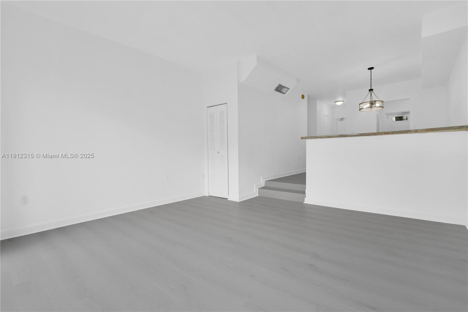 THE BERKELEY CONDO - Residential