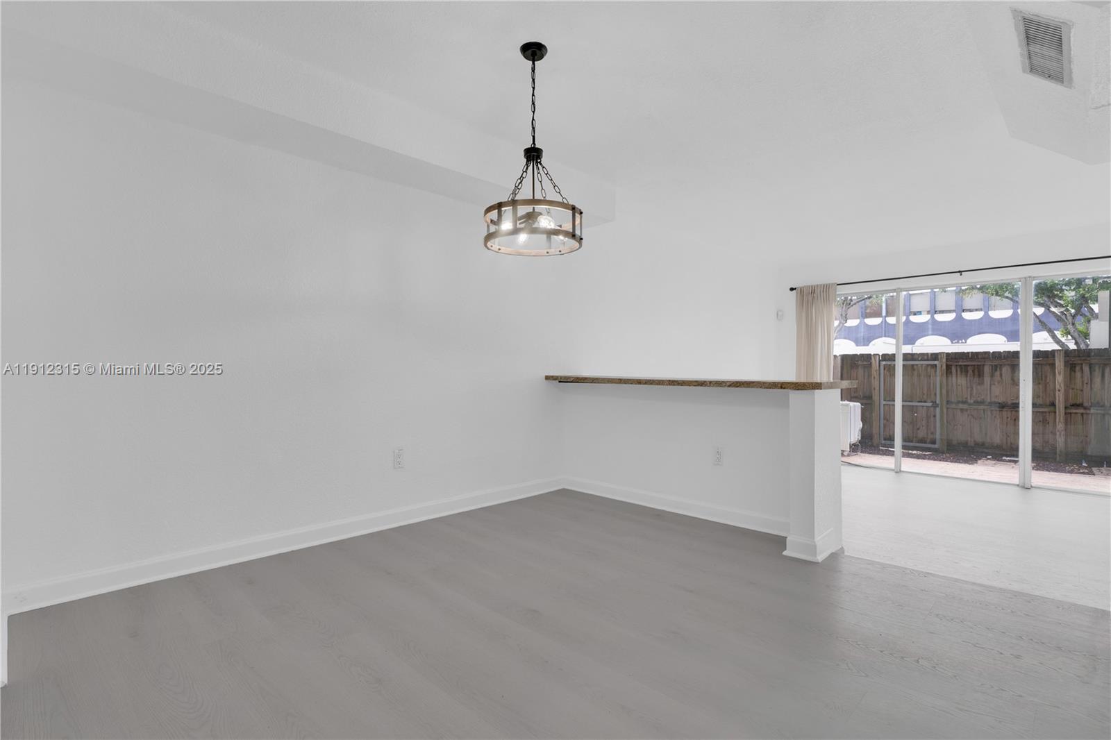 THE BERKELEY CONDO - Residential