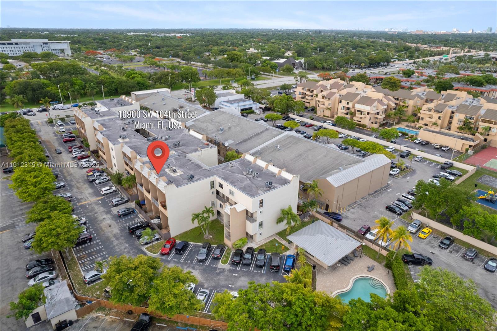 THE BERKELEY CONDO - Residential