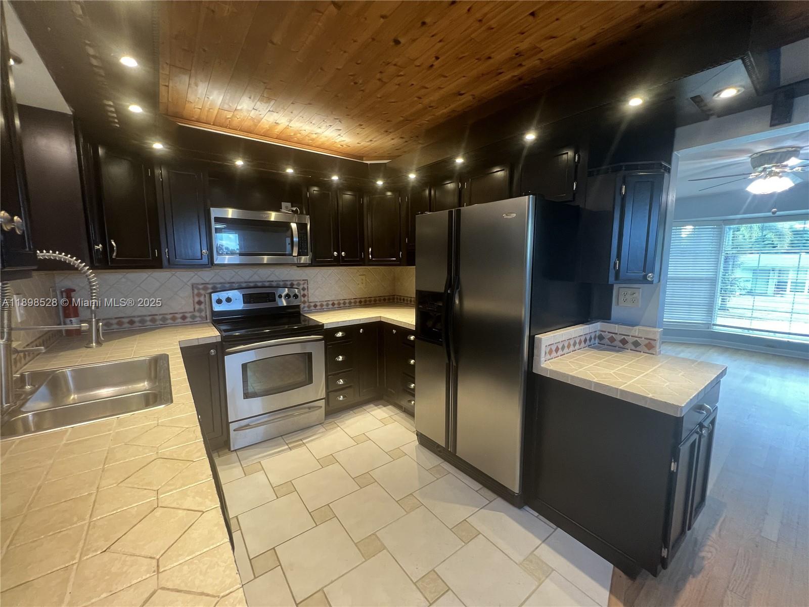 BOULEVARD HEIGHTS SEC 12 - Residential Lease