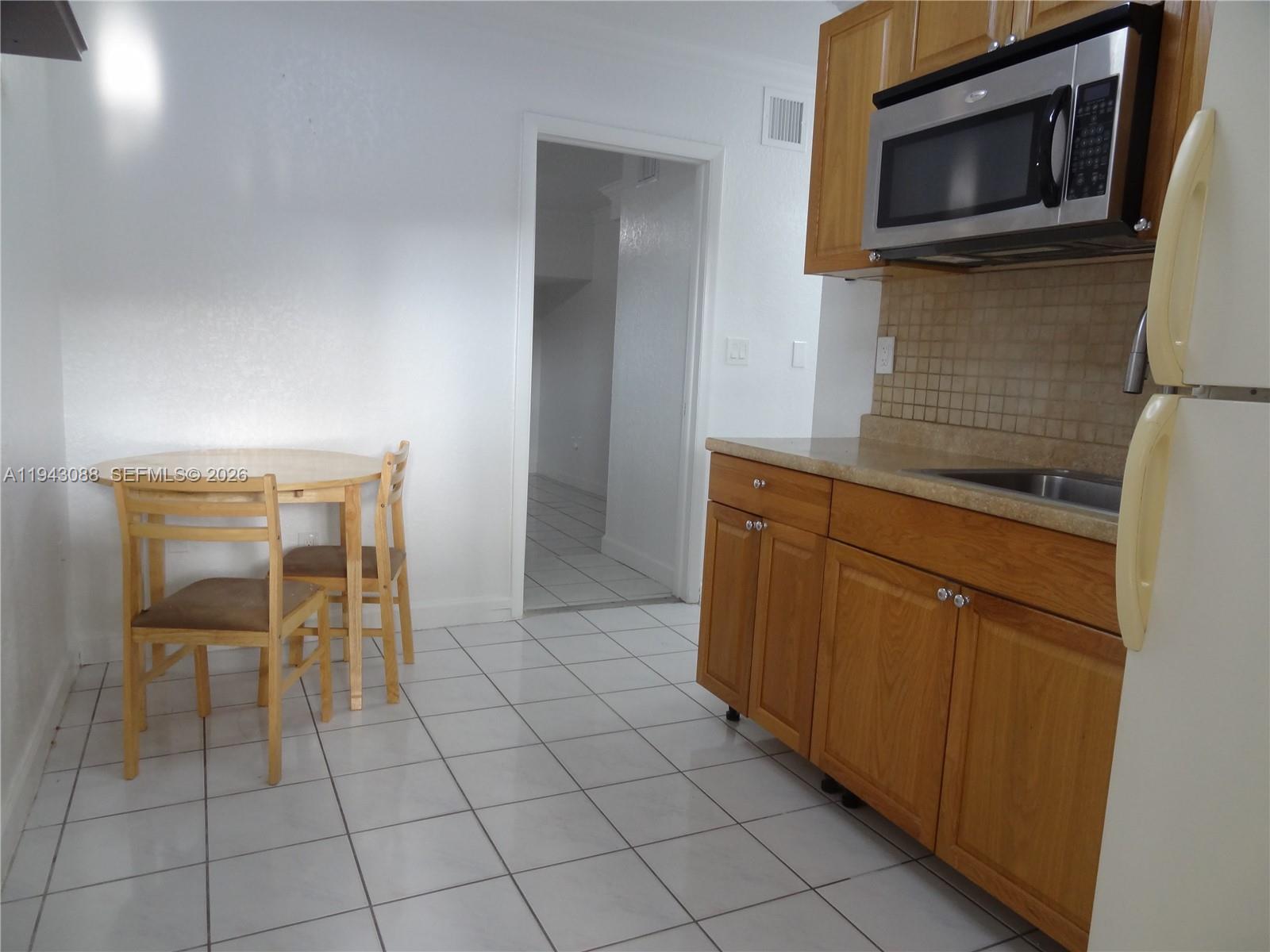 HAMMOCKS SEC 2 - Residential Lease