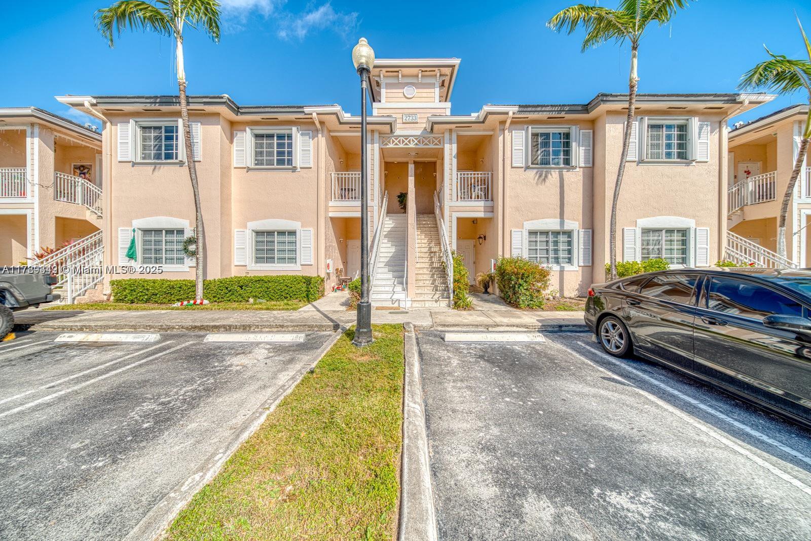 2733 NE 3rd Ct 204