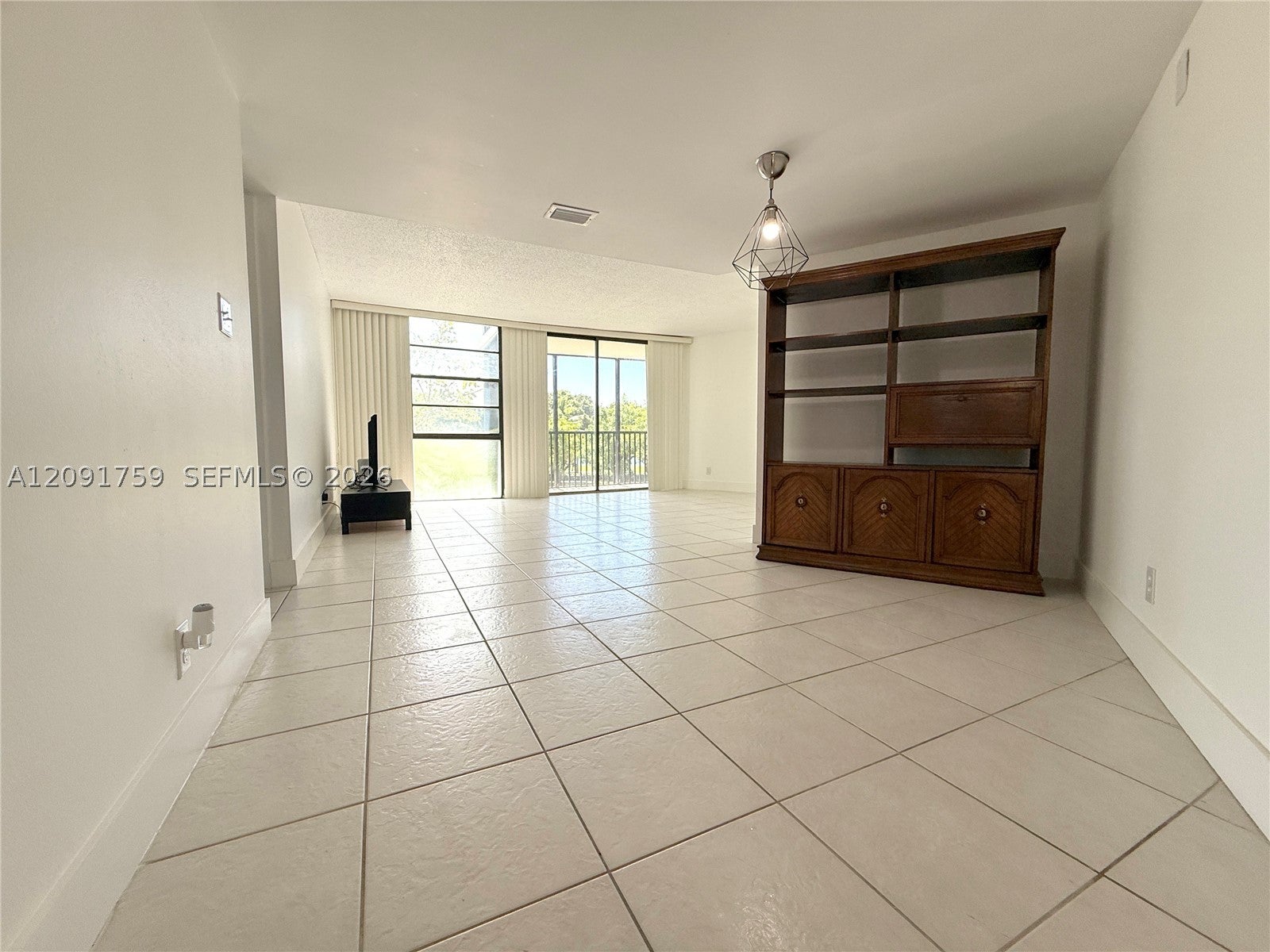 3475 N Country Club Dr 308