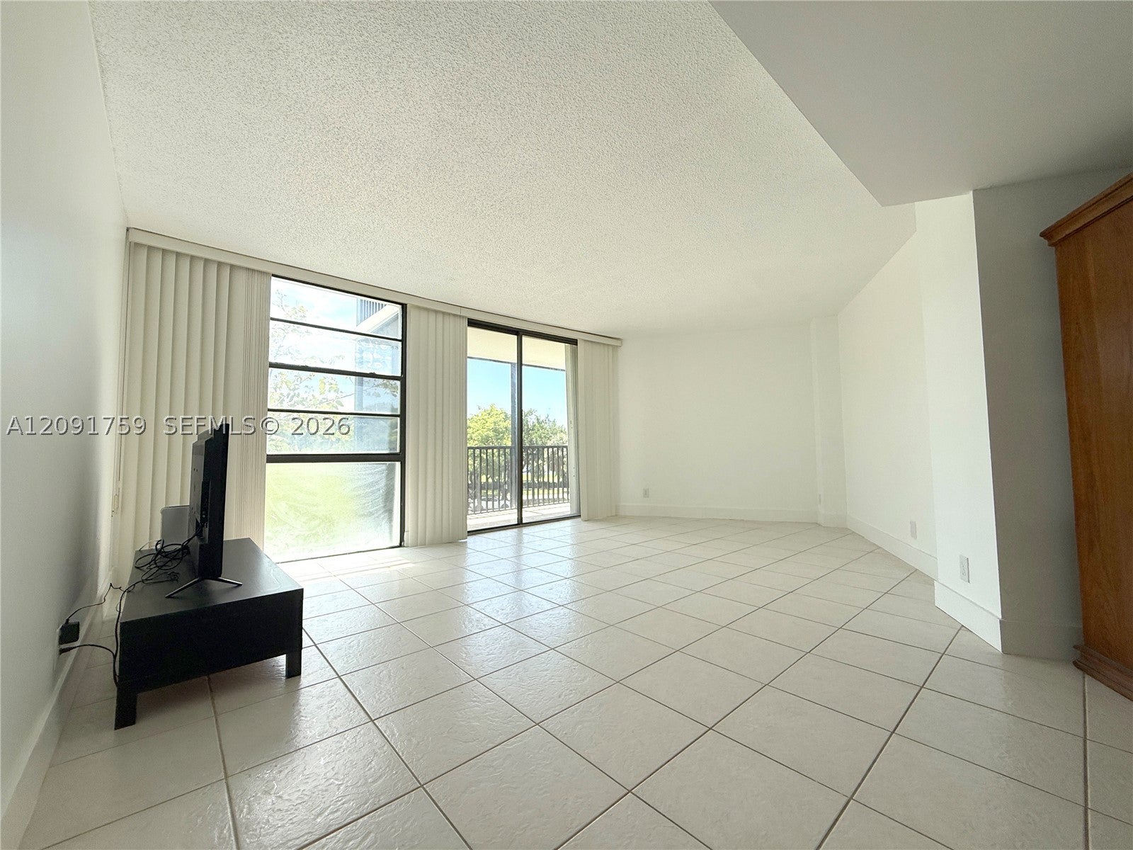 3475 N Country Club Dr 308