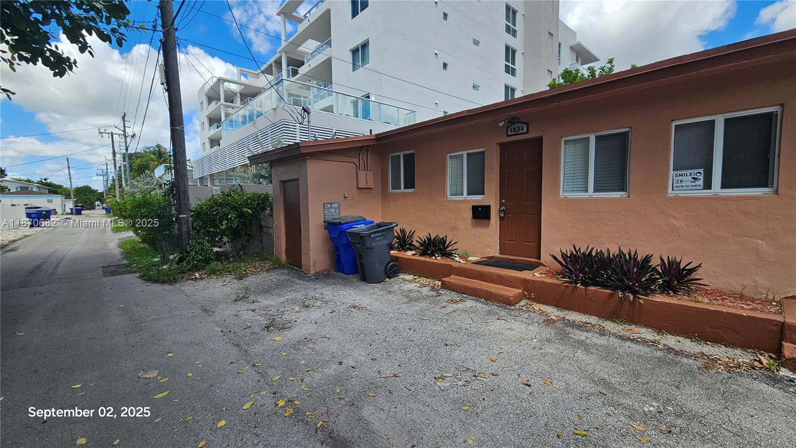 HOLLYWOOD - Residential Lease