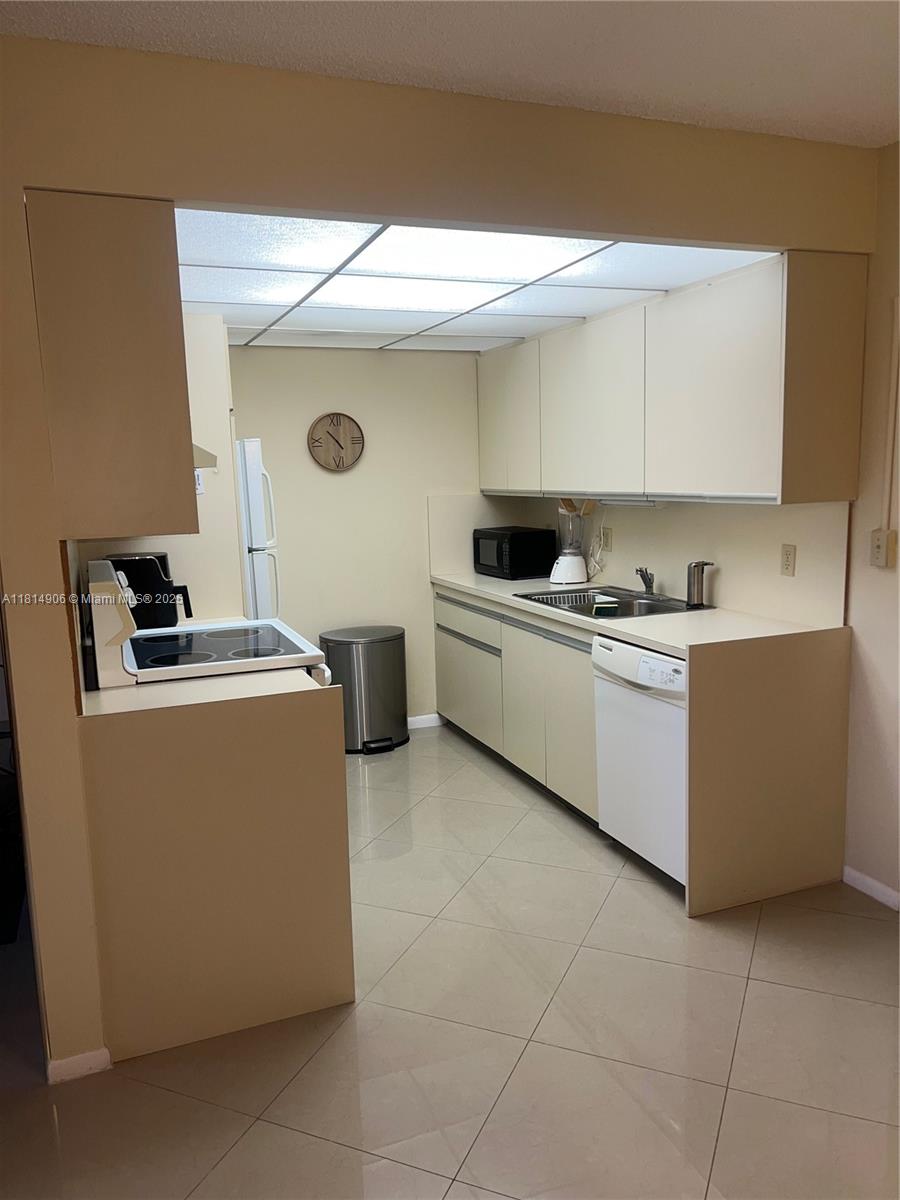 BIMINI VILLAGE E CONDO - Residential