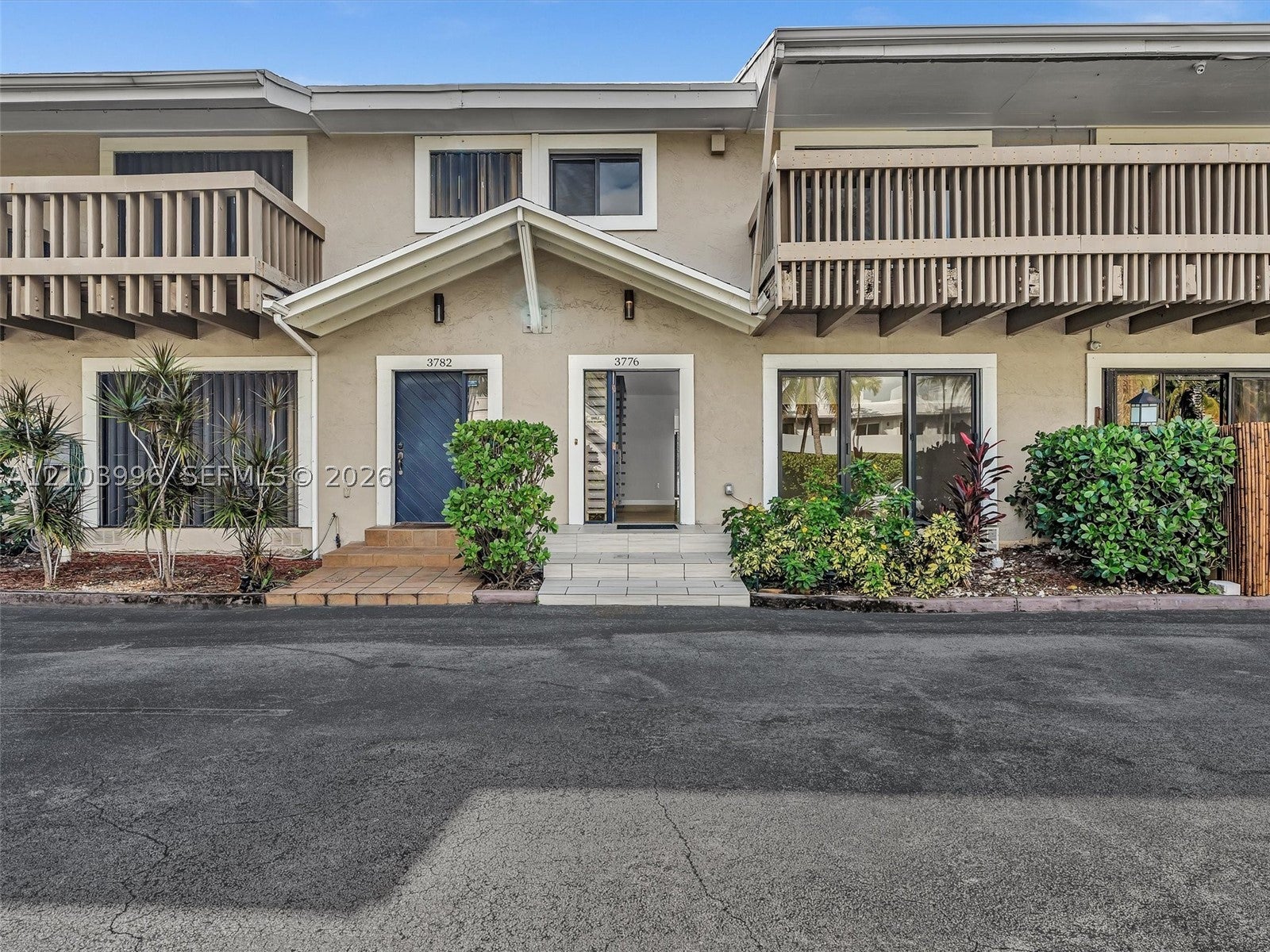 3776 NE 166th St 108  DOCK