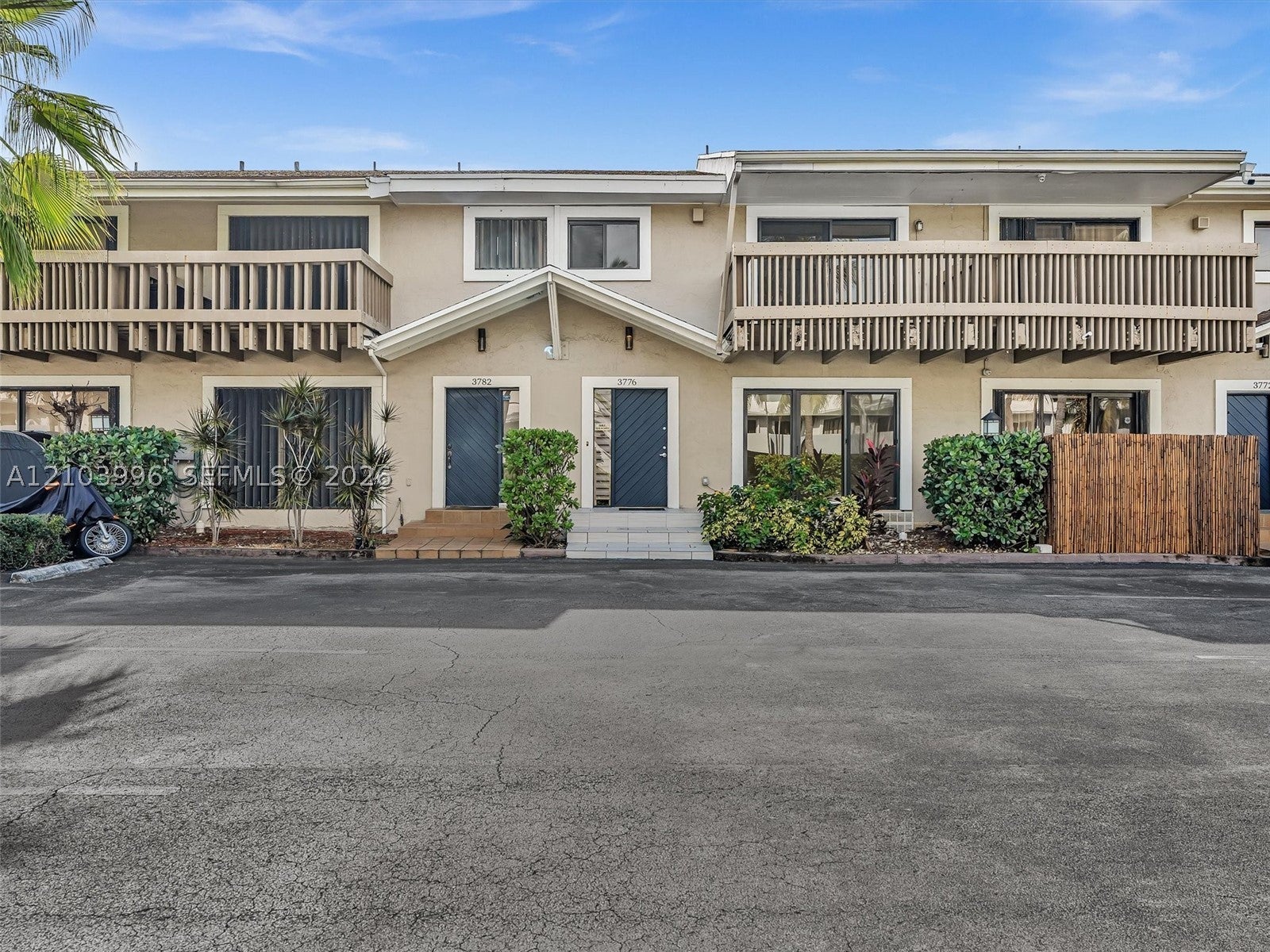 3776 NE 166th St 108  DOCK
