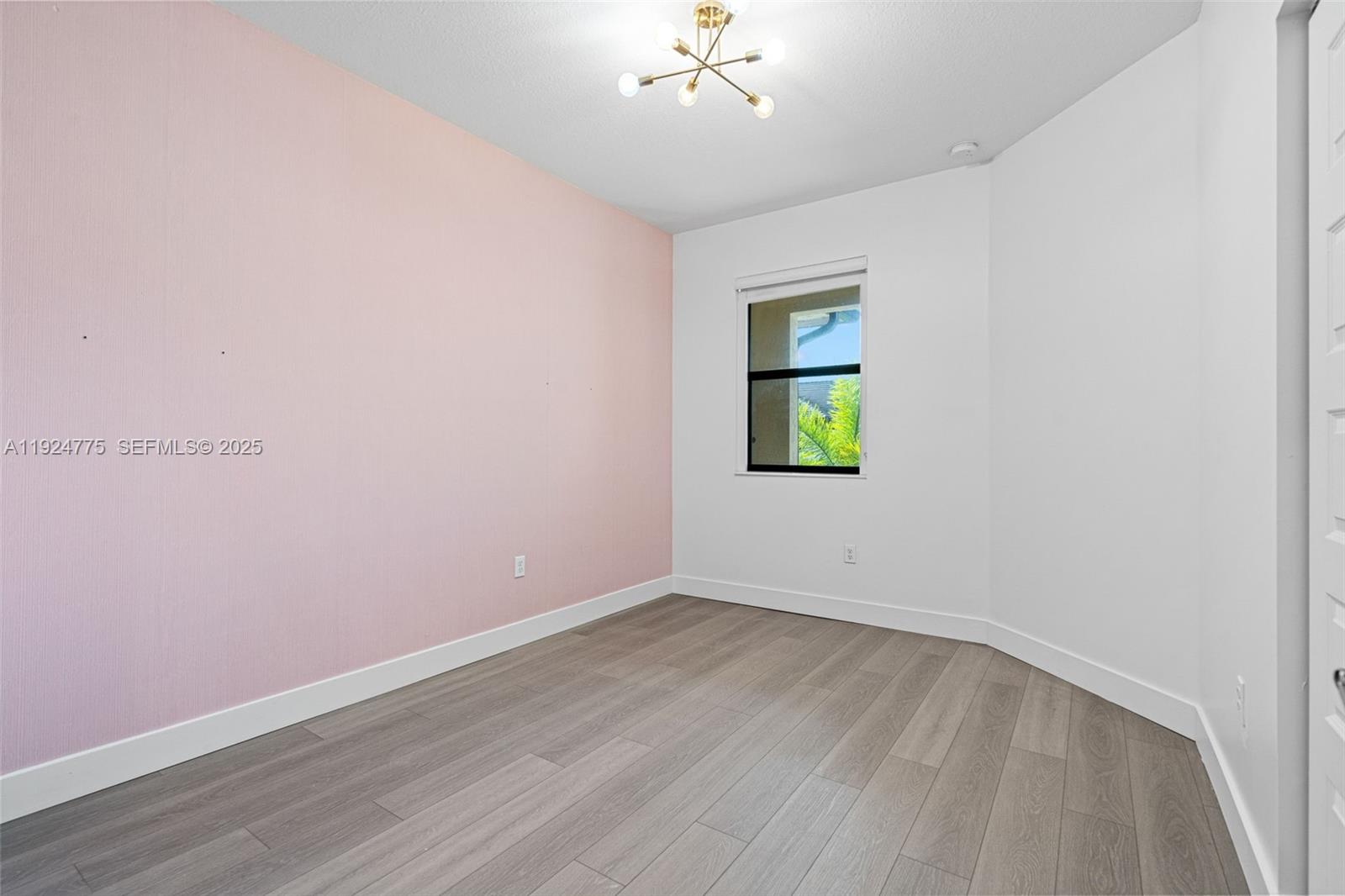 DUNNWOODY LAKE - Residential