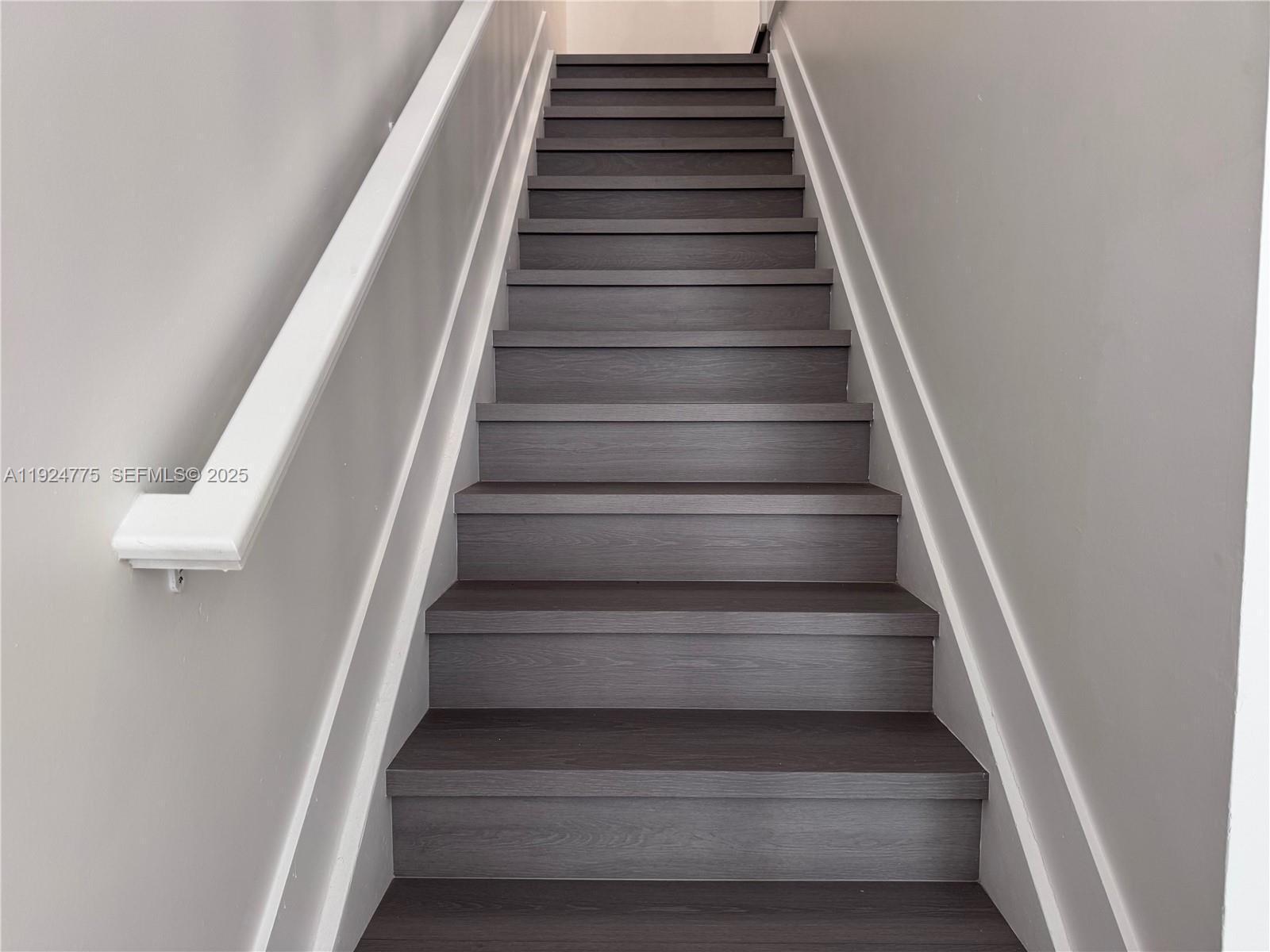 DUNNWOODY LAKE - Residential