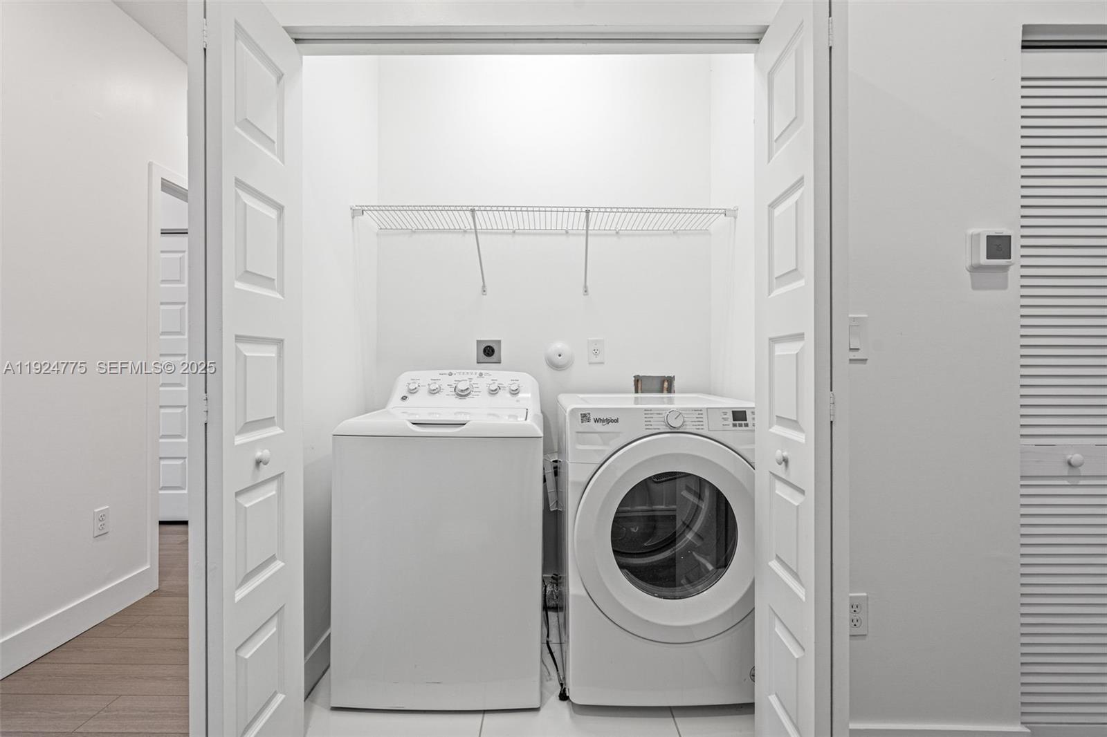 DUNNWOODY LAKE - Residential