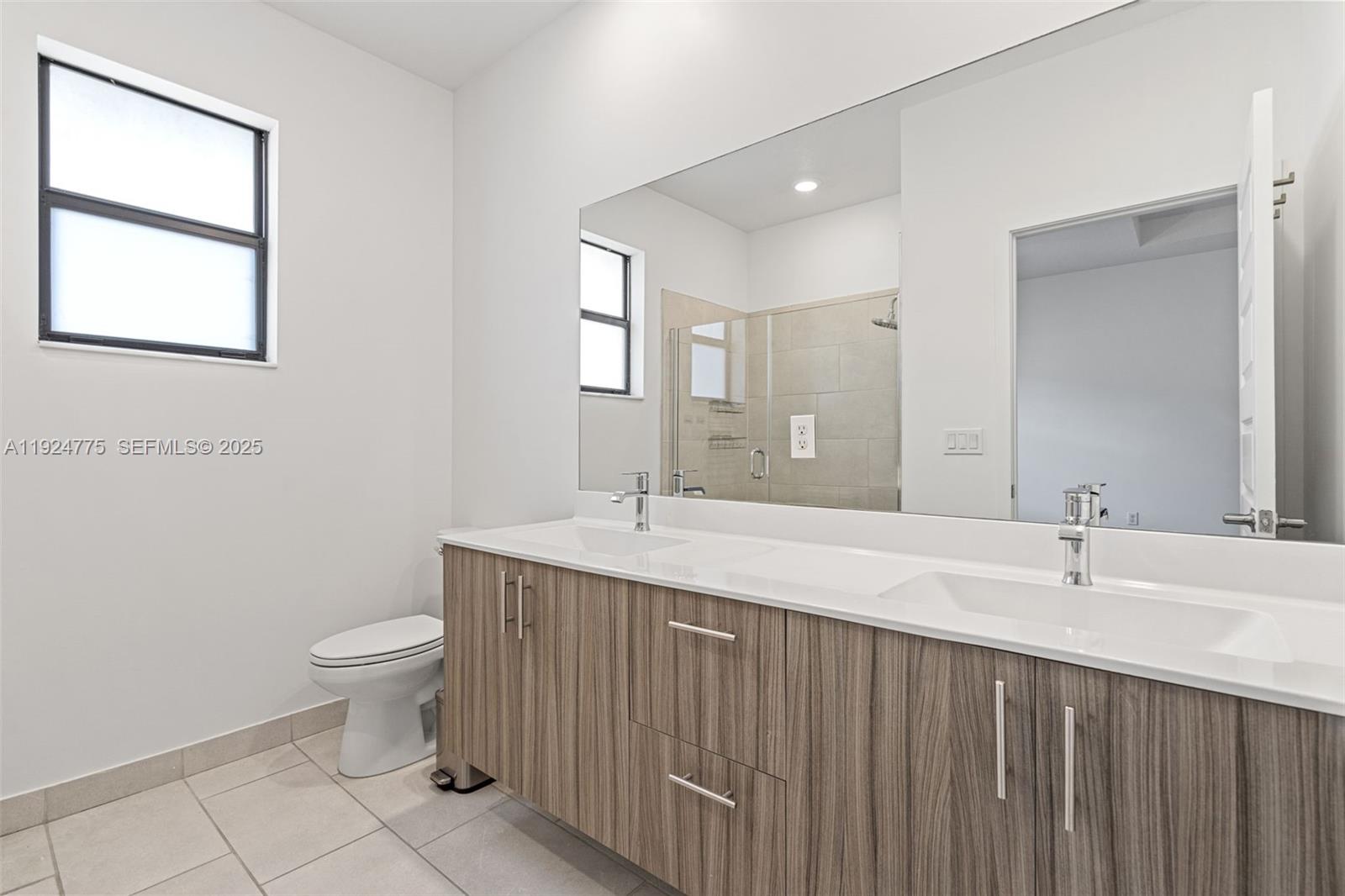 DUNNWOODY LAKE - Residential