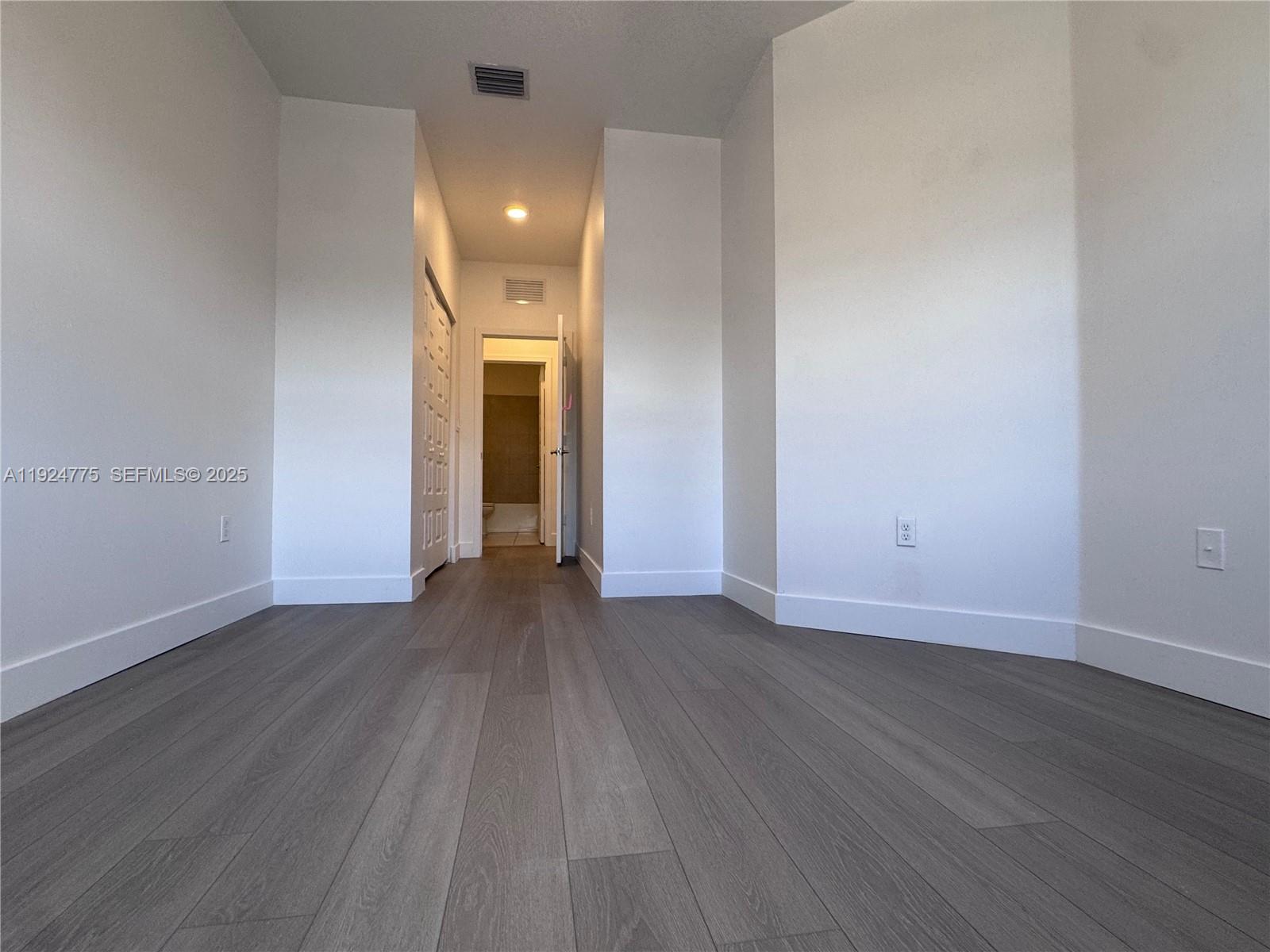 DUNNWOODY LAKE - Residential