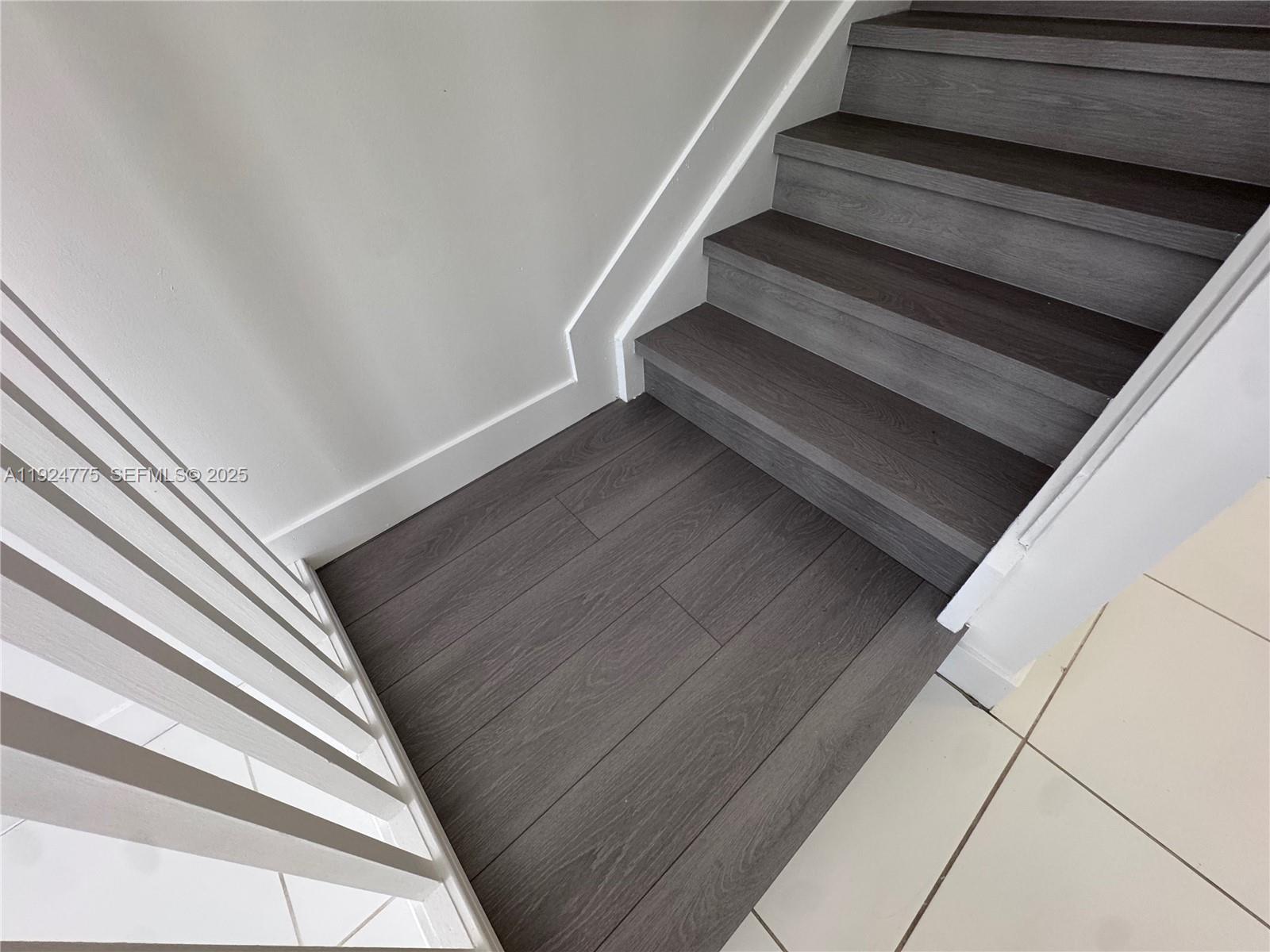 DUNNWOODY LAKE - Residential