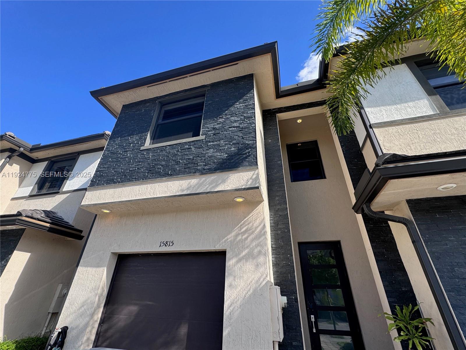 DUNNWOODY LAKE - Residential