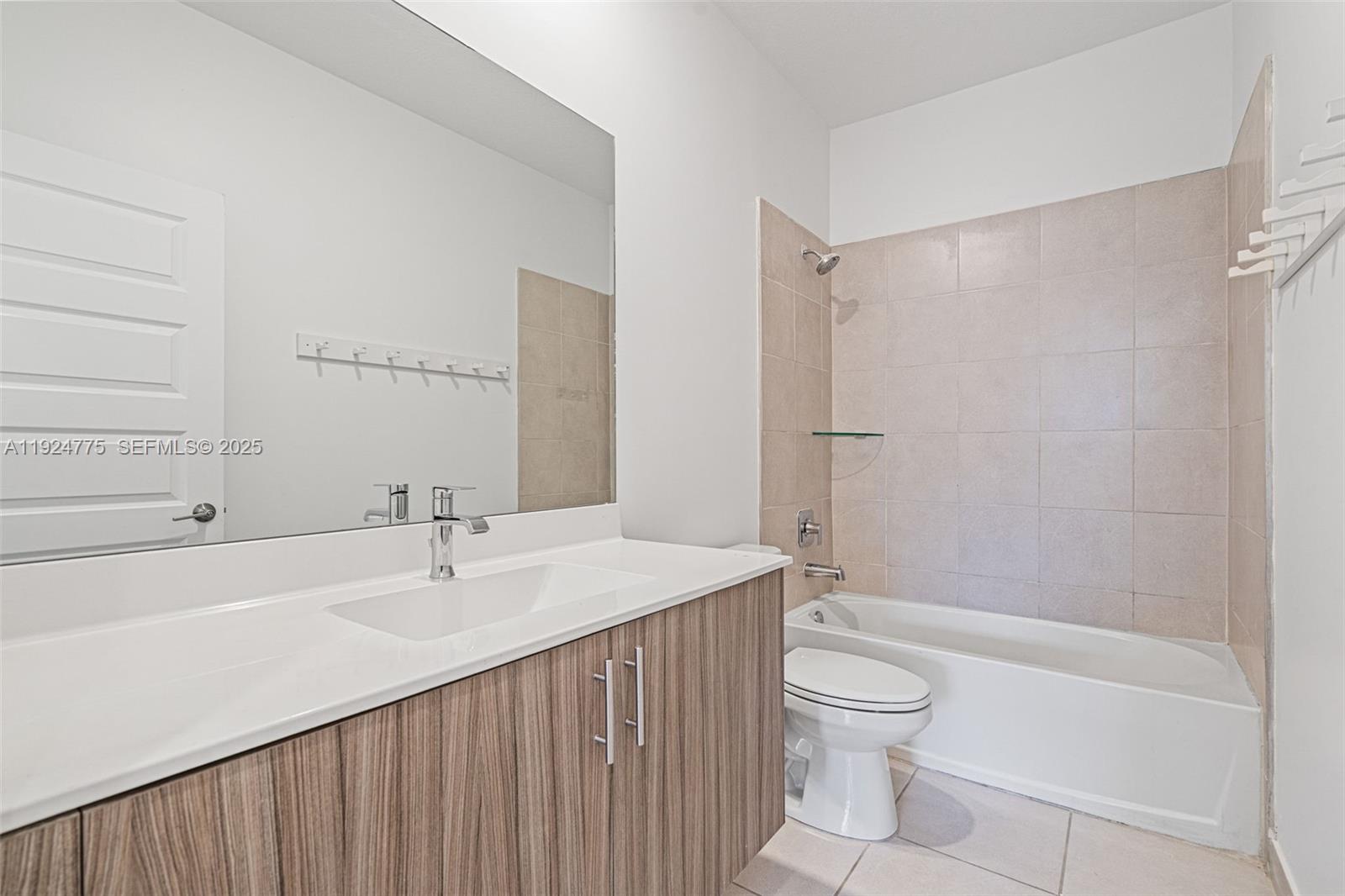 DUNNWOODY LAKE - Residential