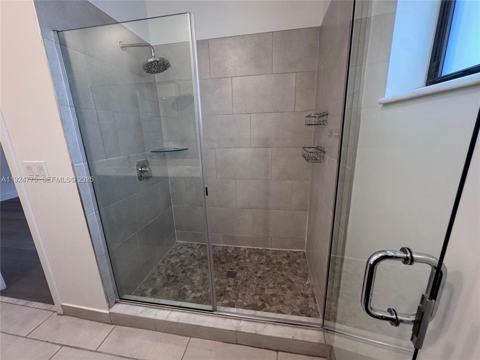 DUNNWOODY LAKE - Residential