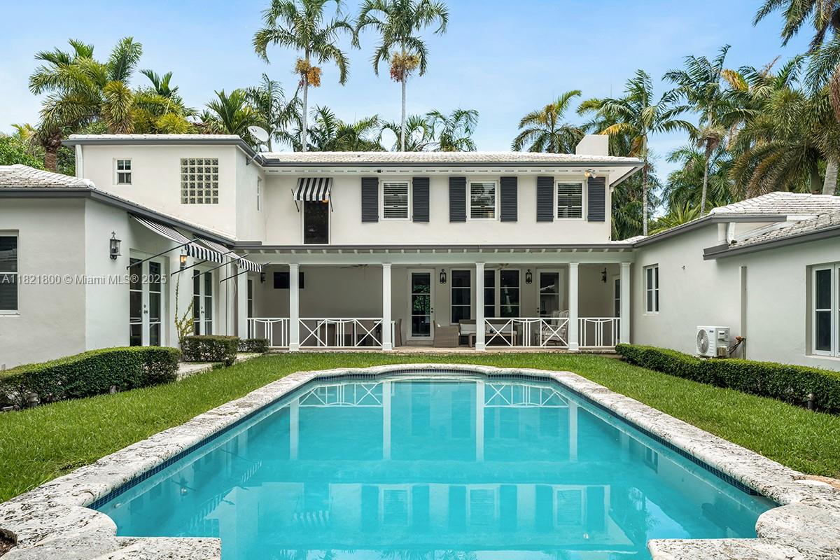 2500 Lake Ave