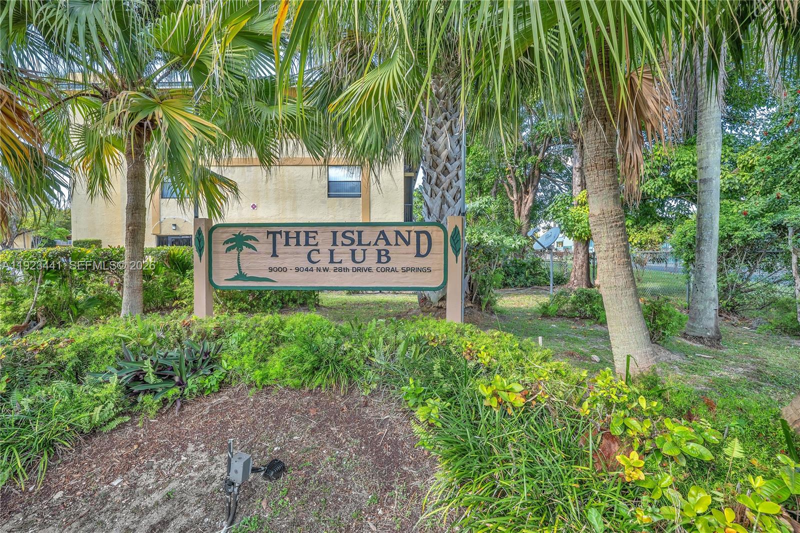 ISLAND CLUB AT CORAL SPRI - Residential