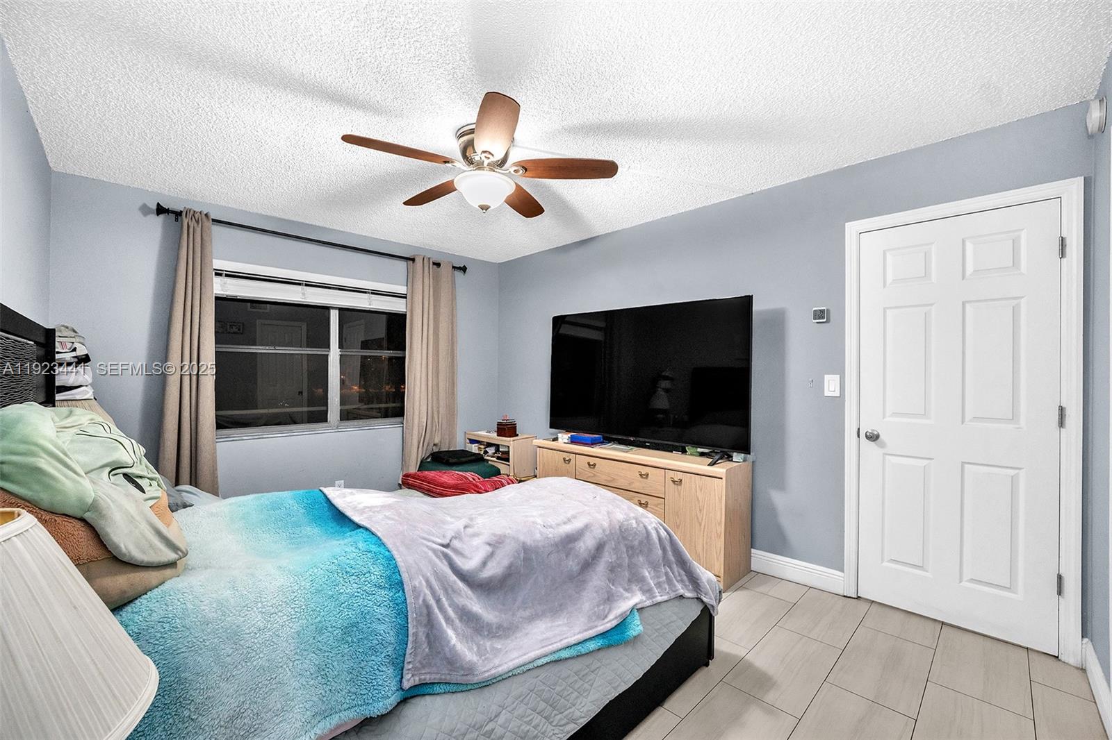 ISLAND CLUB AT CORAL SPRI - Residential