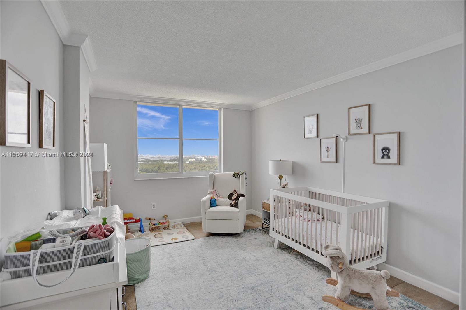ARLEN HOUSE CONDO - Residential